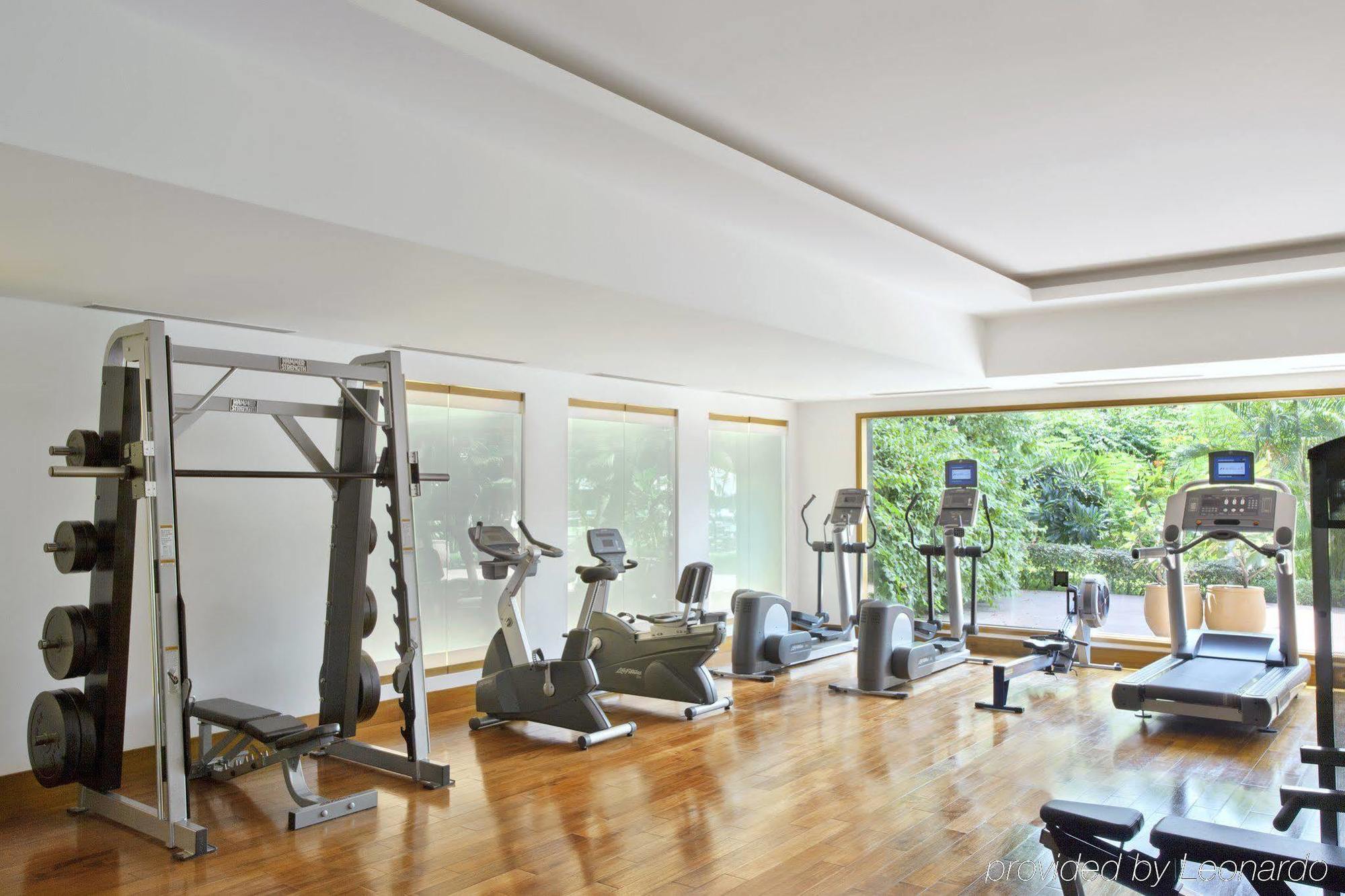 Trident Chennai Hotel Facilități foto The gym at the hotel